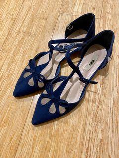 Navy strappy shoes size 39