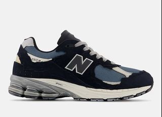 (Category: ) located in . Submitted by sneakers25 (Listing ID 1164347226, Image 1). Description: .