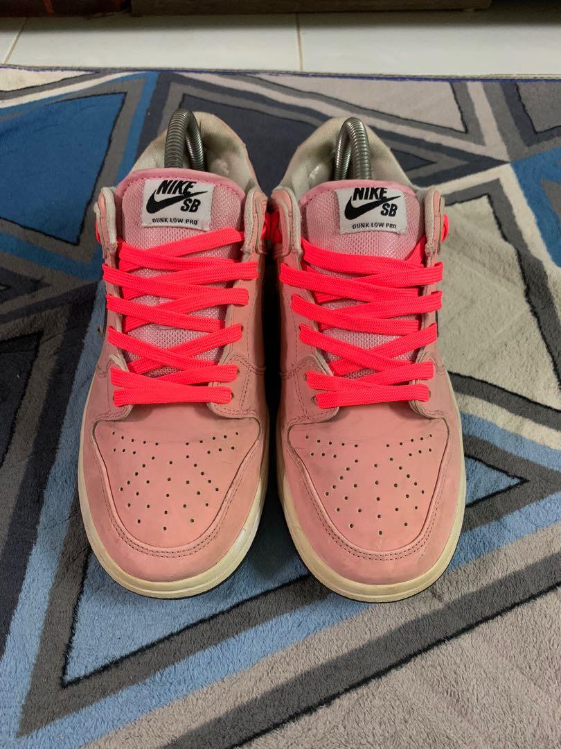 Sb dunk low cheap pink box