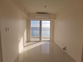 Best Price Oak Harbor Residences 1bedroom 72sqm Condo in Aseana City Paranaque near Marina Bay Homes