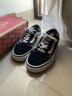 preloved vans old skool original with box - sepatu vans hitam skate