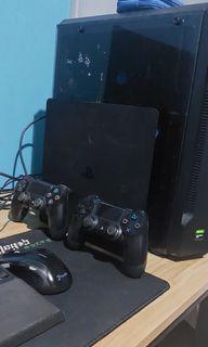 PS4 SLIM 500GB w/ two controller