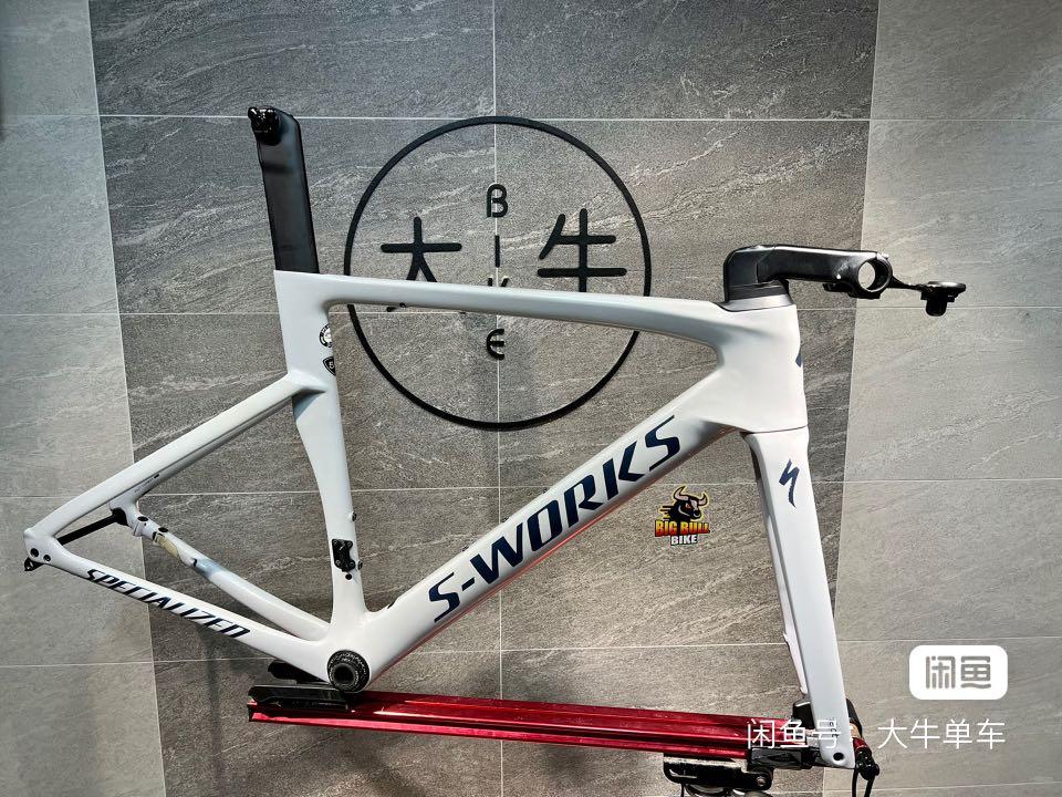Specialized S Works New Venge Frame sworks venge frameset Conditon Like new Includes stem