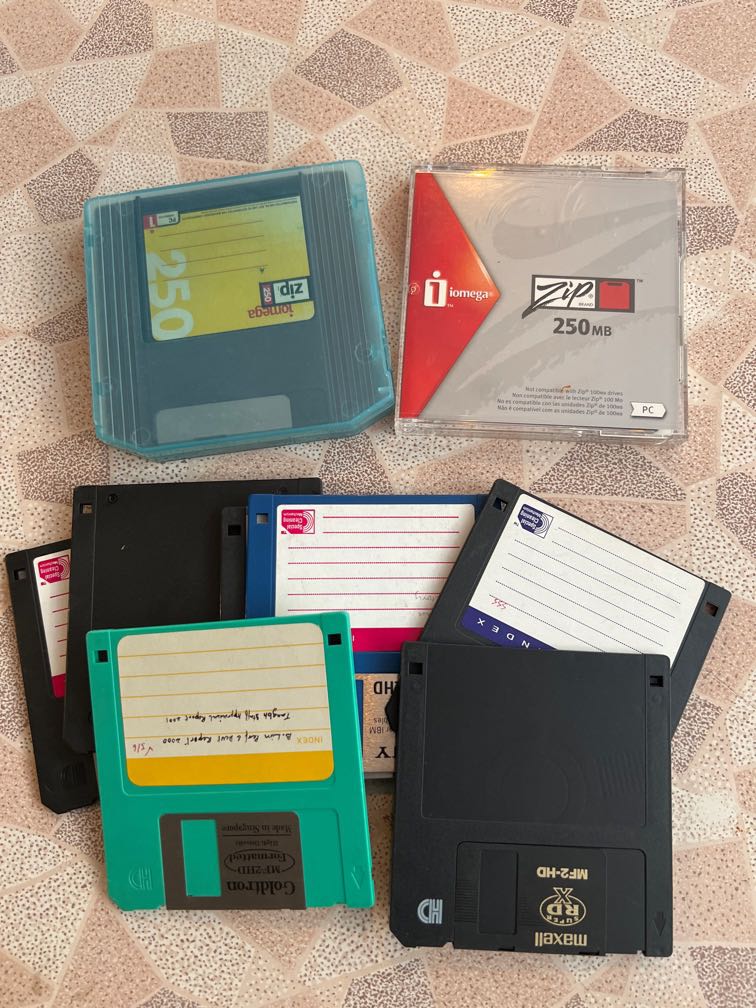 Vintage floppy disk and Zip disk, Hobbies & Toys, Memorabilia