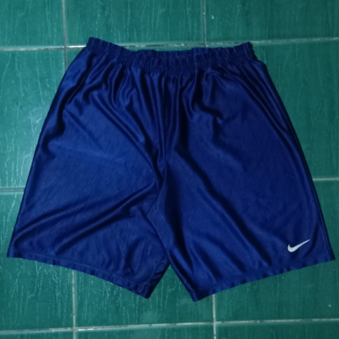 Vintage nike silk side logo shorts, Men 