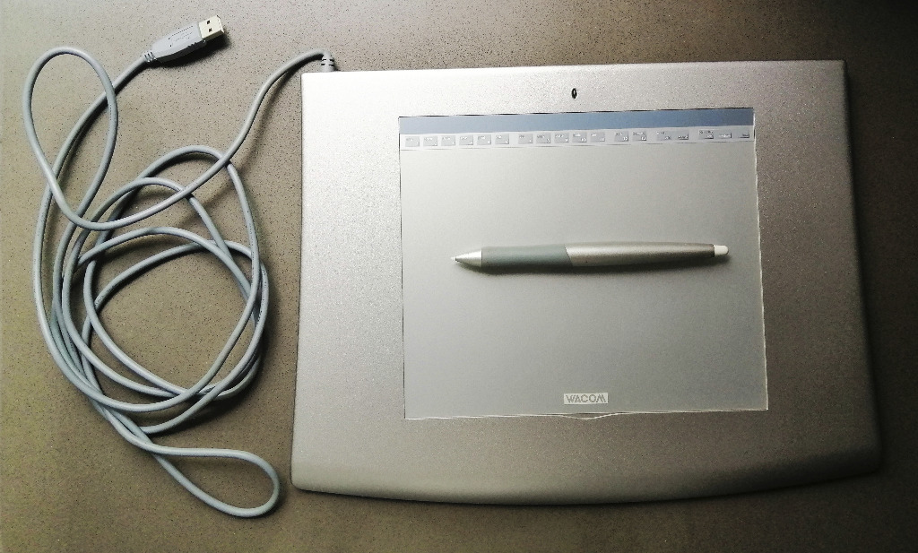 Intuos 2 Graphic Tablet, Computers & Tech, Parts & Accessories