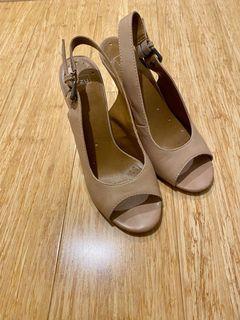 Zu genuine leather Wedges size 7