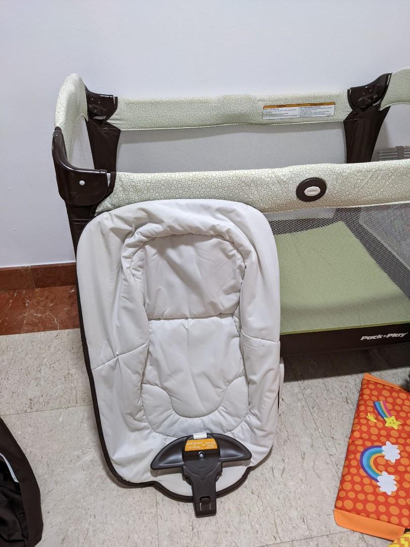 4 in 1 Graco travel cot, Babies & Kids, Baby Nursery & Kids Furniture
