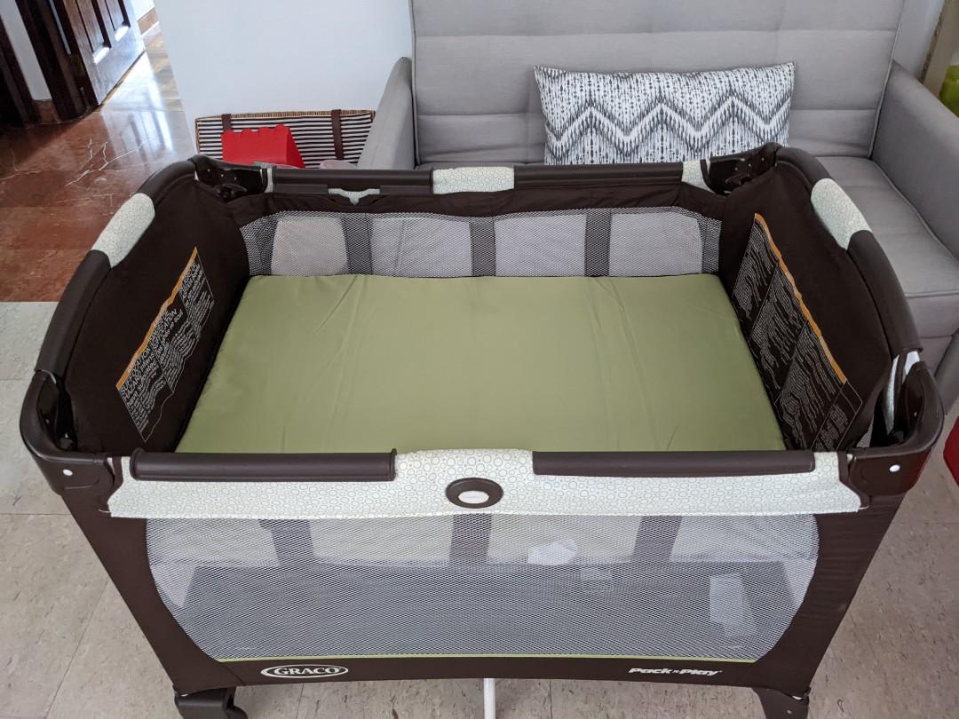 4 in 1 Graco travel cot, Babies & Kids, Baby Nursery & Kids Furniture ...