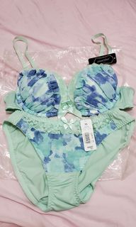 （分類：）位於 。 由 HaileyHY 提交（商品編號 1169804864，圖片 1）。簡介： 。