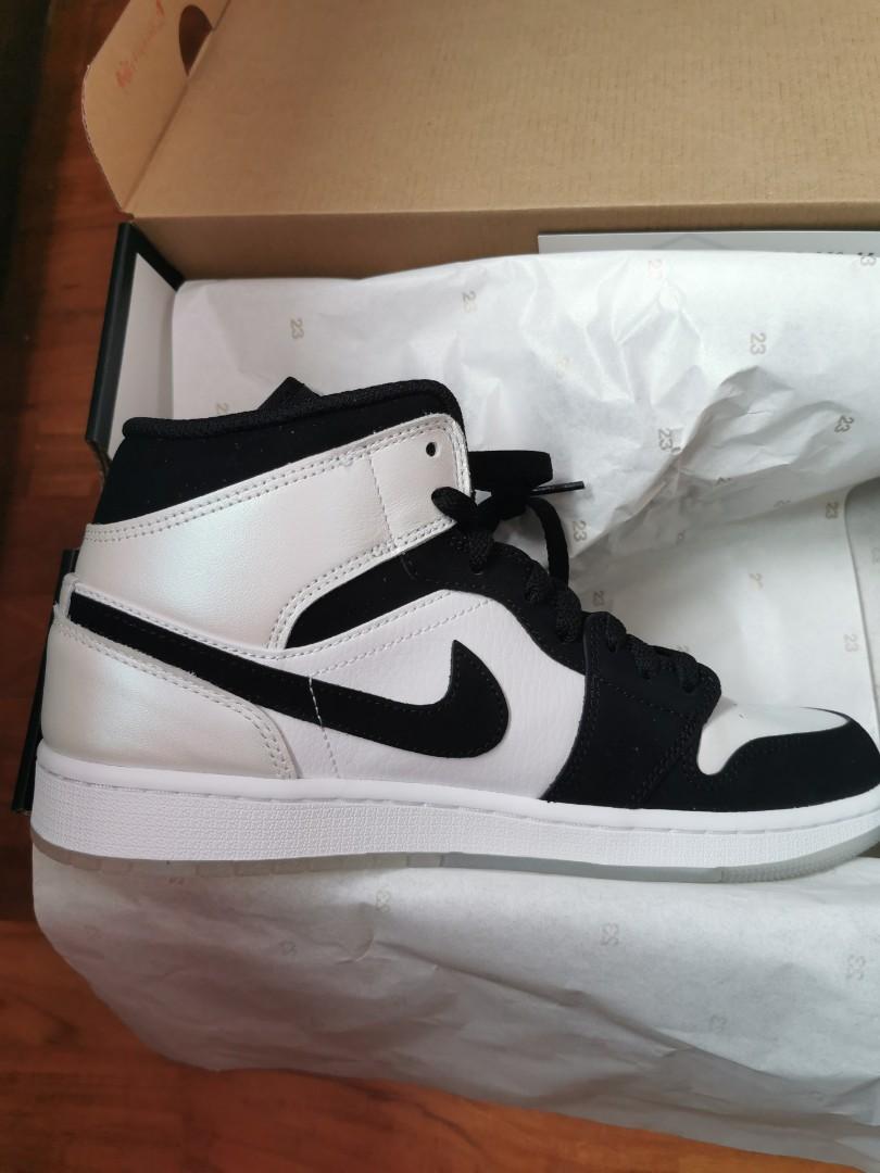Air jordan 1 mid Diamond shorts, Luxury, Sneakers \u0026 Footwear on Carousell