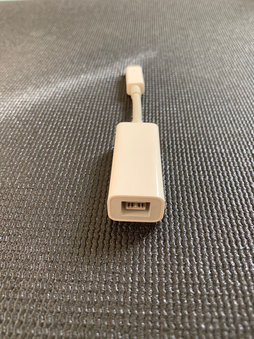 Apple Thunderbolt to Firewire Adapter, 電腦＆科技, 電腦周邊及配件, 電腦線、轉接線及轉換器