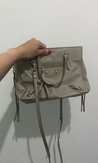 (Kategori: ) berada di . Dikirim oleh vanvanstuff (ID iklan 1169794286, Gambar 1). Deskripsi: .