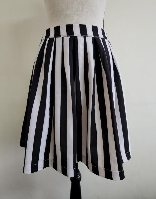 black and white vertical striped skater skirt