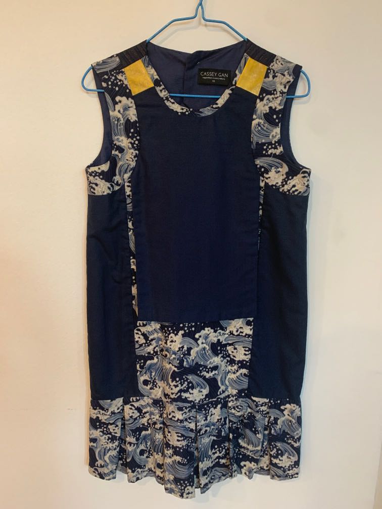 Cassey Gan Japanese Wave Dress in Navy Blue S, Women's Fashion, Dresses ...