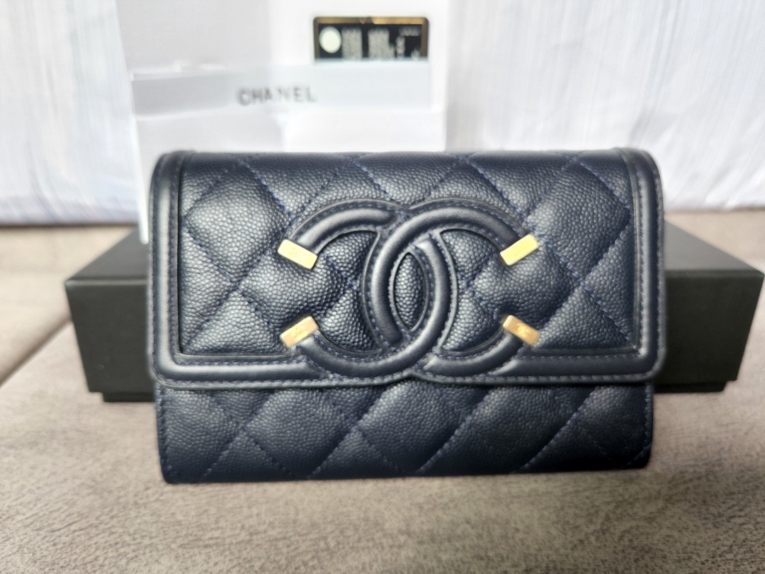 Chanel Filigree Caviar Medium Wallet