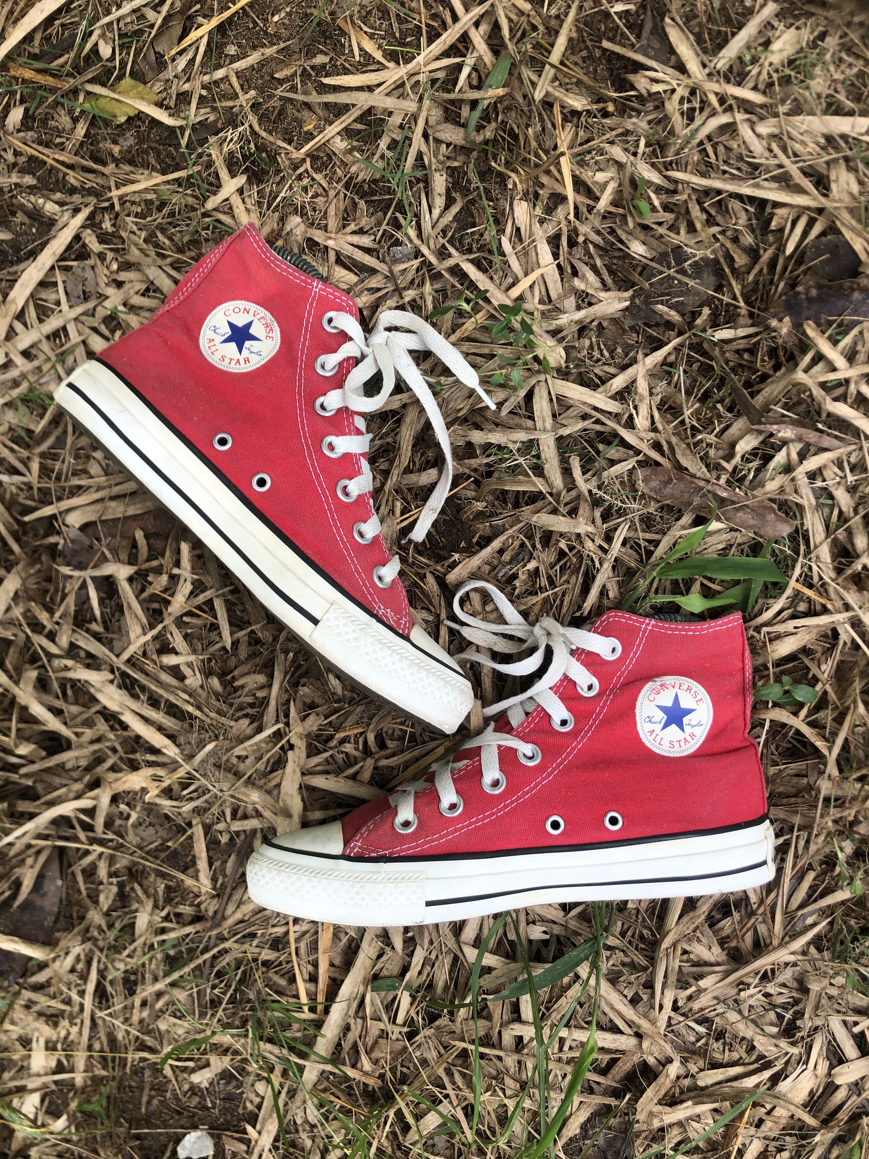 Converse high cut on sale red