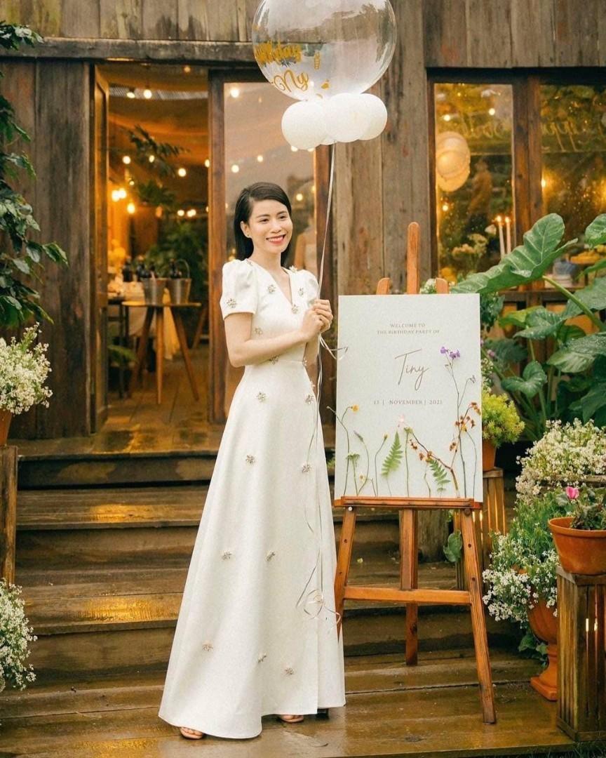 Elegant White Dress Used Once only Women s Fashion Dresses