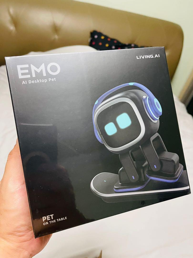 EMO: The Coolest AI Desktop Pet with Personality and Ideas.