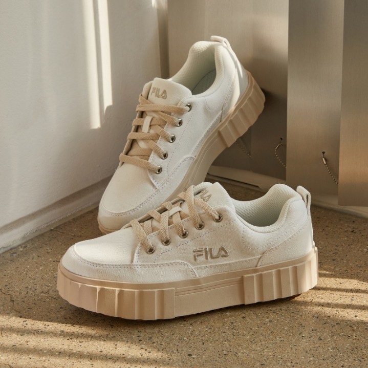 Fila Korea Sand Blast Row CV Sneakers Women s Fashion Footwear Sneakers on Carousell