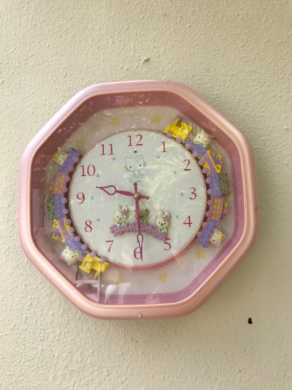 Hello Kitty Clock. Musical chime every half hour., Furniture & Home