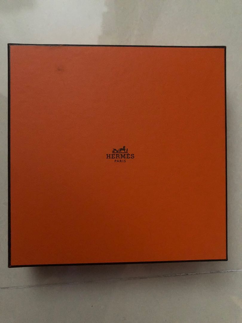 Hermes orange Gift Box 20x20cm, Luxury, Bags & Wallets on Carousell