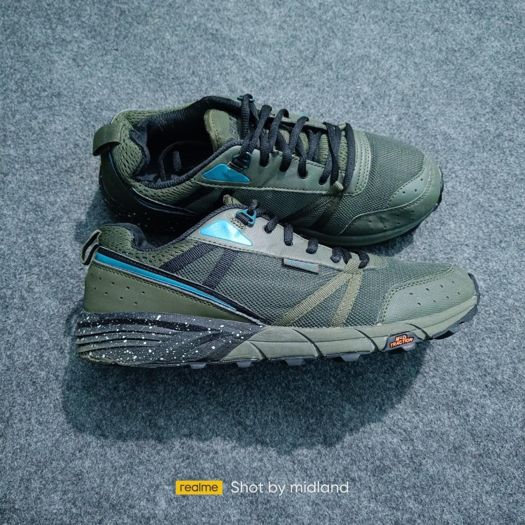 HI TEC V Lite Ox Trail Size 41 42 Preloved Fesyen Pria Sepatu
