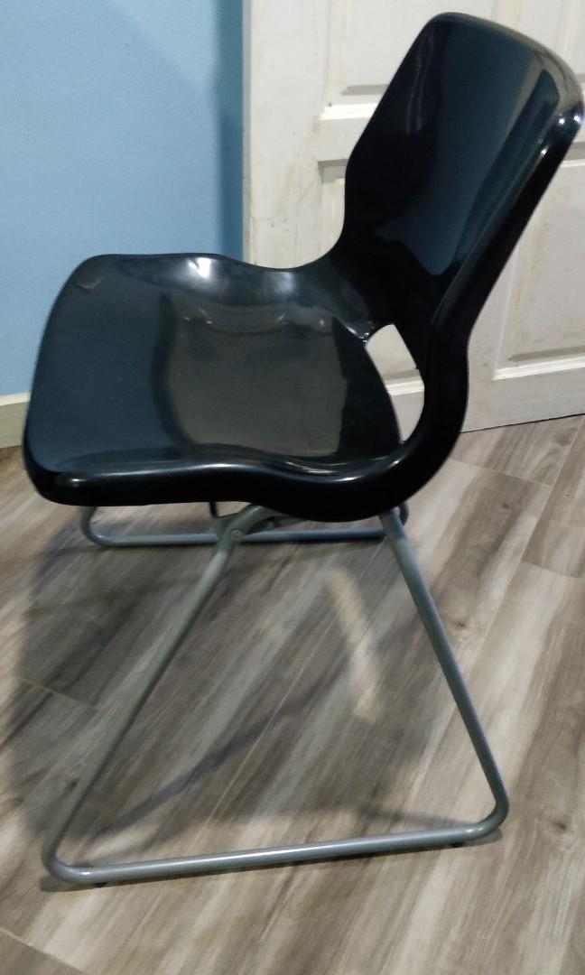 Ikea snille best sale visitor chair