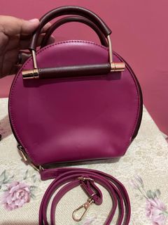 (Category: ) located in . Submitted by JAPANBAGS05 (Listing ID 1169768174, Image 1). Description: .