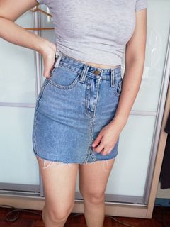 (Category: ) located in . Submitted by abbyy.wardrobe (Listing ID 1169740455, Image 1). Description: .