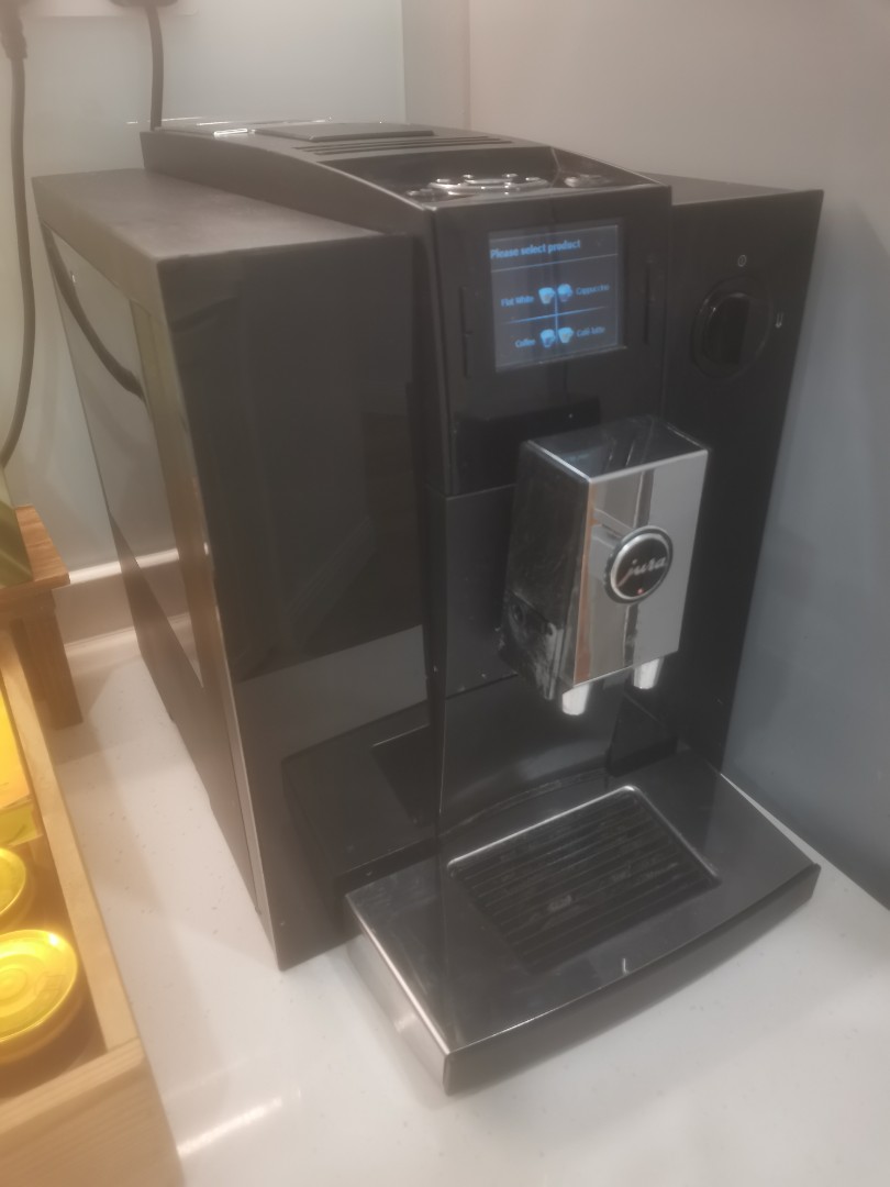 Jura F9 Automatic Coffee Machine, TV & Home Appliances, Kitchen