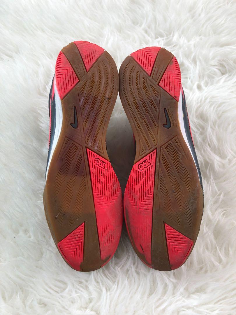 Nike on sale t9 211