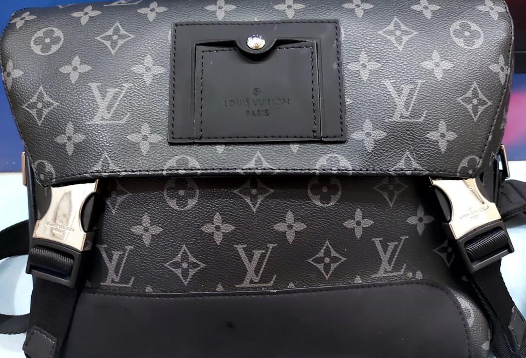 Tas Louis Vuitton AR2189 Black Masenger Bags, Barang Mewah, Tas