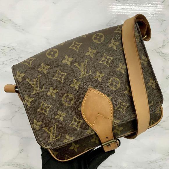 Louis Vuitton Monogram Canvas Totally PM Tote Bag GHW at 1stDibs  louis  vuitton tote with side pockets, louis vuitton bag with side pockets, louis  vuitton totally pm new
