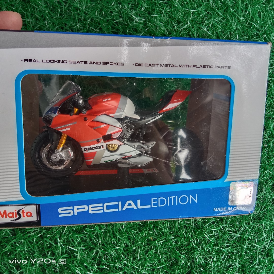 maisto ducati panigale v4