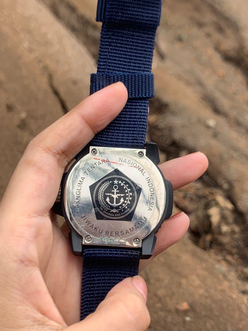 Military watch Fesyen Pria Jam Tangan di Carousell