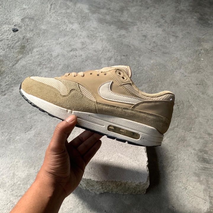 nike air force 1 07 lv8 removable swoosh