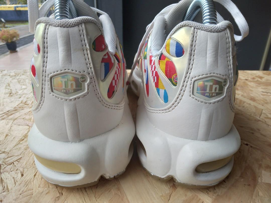 Air max 95 international flag clearance