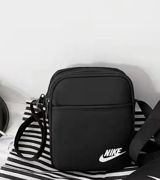 Nike shoulder hotsell bags for men