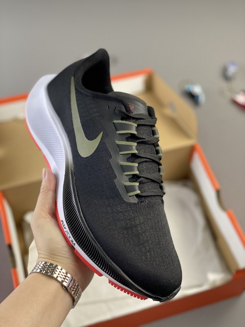 NIKE Zoom Pegasus 37 Turbo 2, 男裝, 鞋 