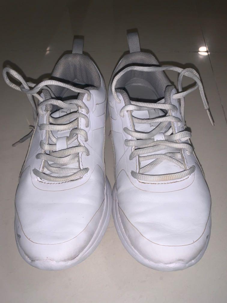 Puma white shoes size UK 6 25cm Men s Fashion Footwear Sneakers