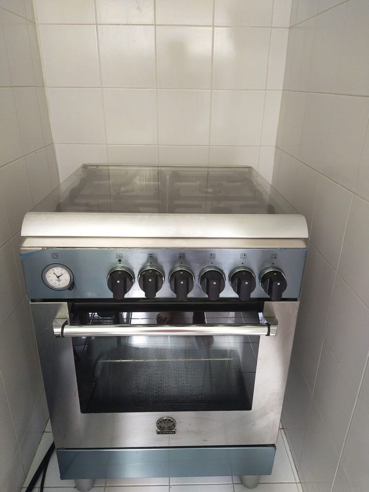 range cooker with gas oven