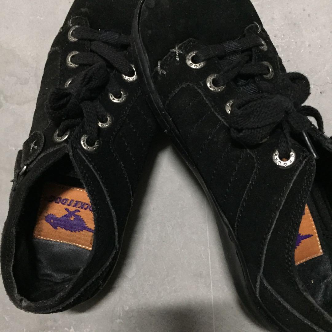 All black sneakers for 2025 work