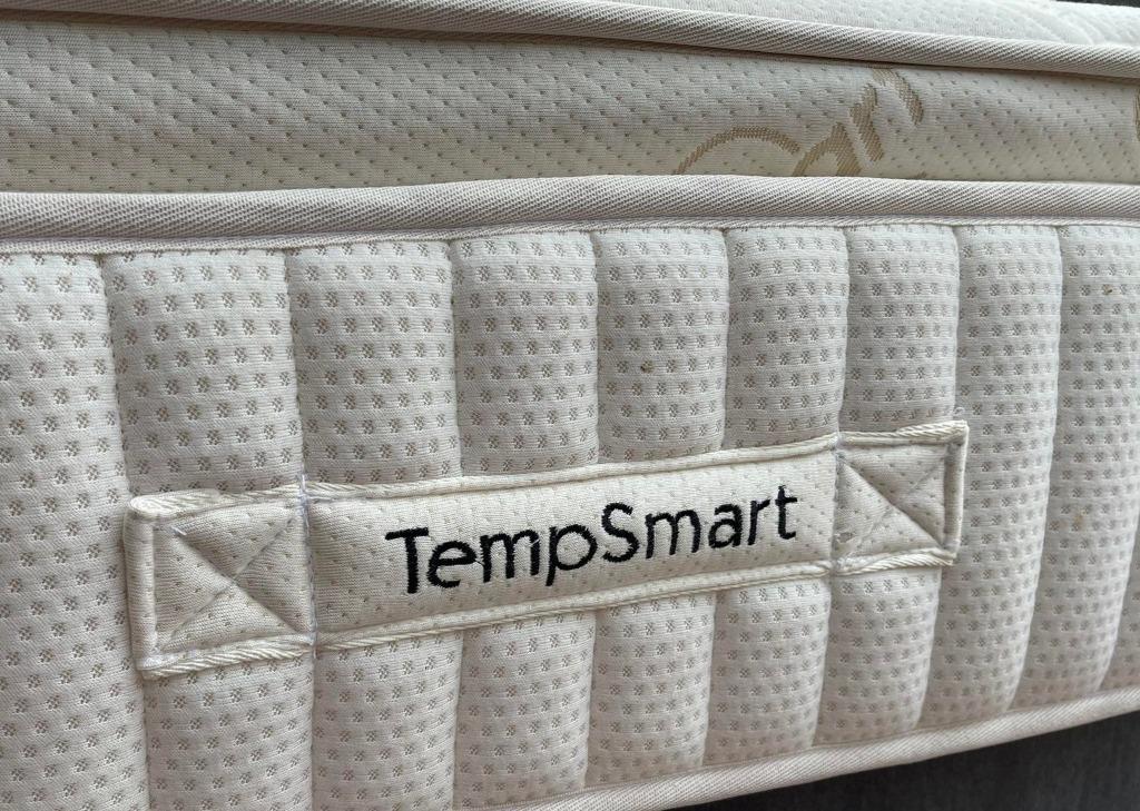 [RUSH] SLUMBERLAND KING SIZE BED / MATTRESS AND BED FRAME, Furniture