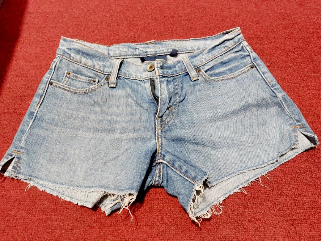 Size 25 authentic levis denim short 