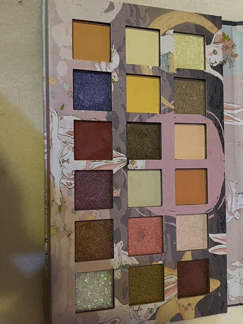 SKY ADVENTURES CUTE EYESHADOW PALETTE (Category: Makeup) located in Quezon City. Submitted by doyeonlua (Listing ID 1169795283, Image 2). Description: LIGHTLY USED — colors used marked in 4th photo ( used only once) 18 COLORS .