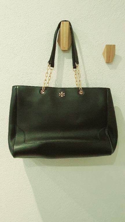 Tory Burch Black Leather Bag with Gold Chain Strap, Luxury, Bags & Wallets  on Carousell
