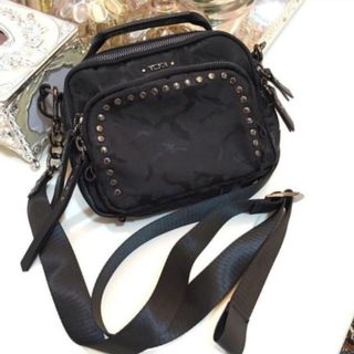 (Category: ) located in . Submitted by preloved_2_loved (Listing ID 1169818127, Image 1). Description: .