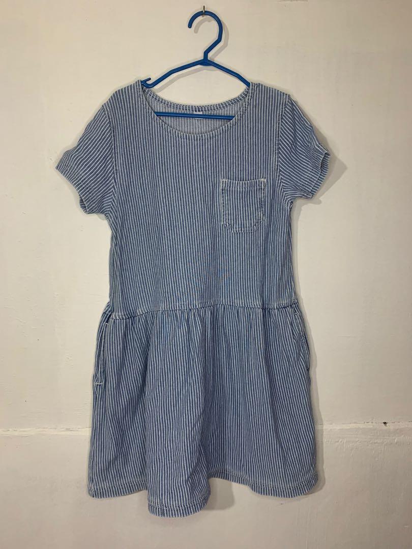 Uniqlo dress (Category: Babies & Kids Fashion) located in Manila. Submitted by jiggelets (Listing ID 1169768838, Image 1). Description: Size 110.