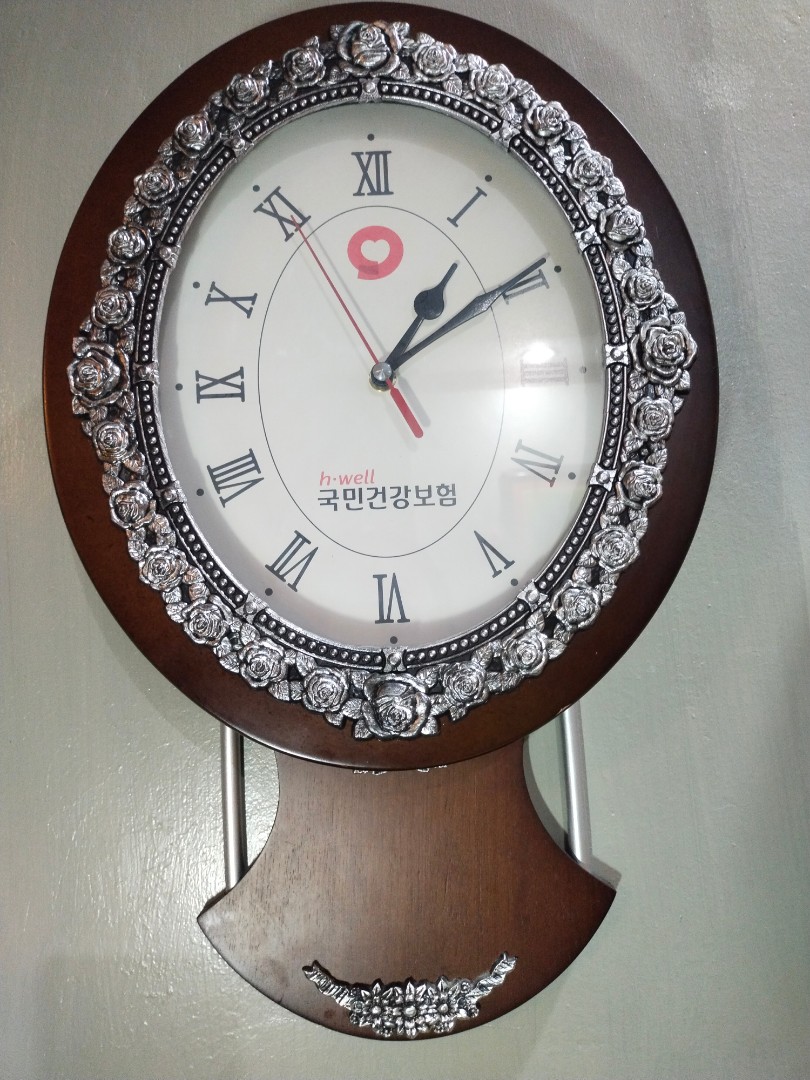 Vintage wooden hanging clock, Furniture & Home Living, Home Decor